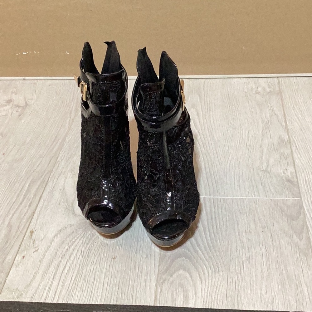 Platform Shoes - Picture 2 of 5